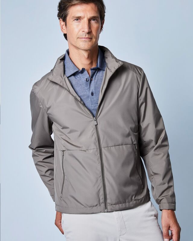 Para estos días de lluvia y viento, nada mejor que las nuevas chaquetas #Pertegaz #waterproof con tecnología ACTIVE FABRICS. Concebidas para una comodidad y confort extremos.