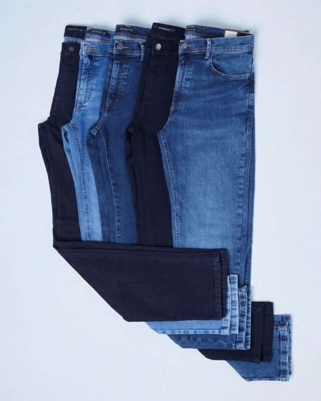 ÍNDIGO 5 POCKET
Pantalón cinco bolsillos en sargas con tratamiento elástico URBAN STRETCH+ 
Sargas realizadas con tinte índigo.

#pertegazmen #pantalonurbano #urbanstretch #modamasculina #tinteindigo #cincobolsillos #comodidadyestilo #tejidoelastico #lookcasual #estilourbano #modaactual