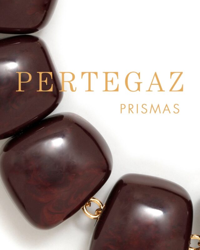 Colección PRISMA. Resina y latón bañado. Acabado e-coating.